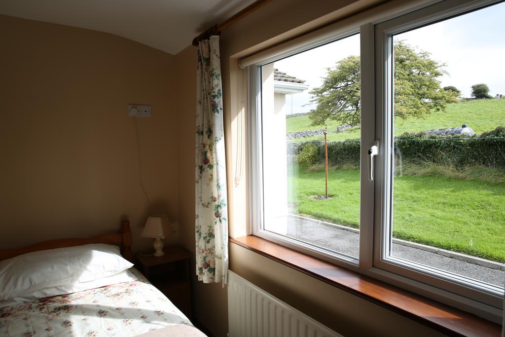 Hill View Farm Bed and Breakfast Cong Δωμάτιο φωτογραφία